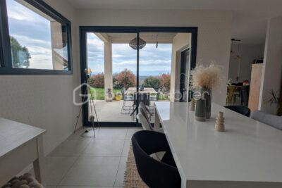 VILLA D&rsquo;ARCHITECTE – 6 pièces – 4 chambres – 163 m²