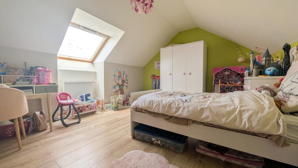 Semi plain-pied individuel 3 chambres, jardin et garage – 5 pièces – 3 chambres – 117 m²