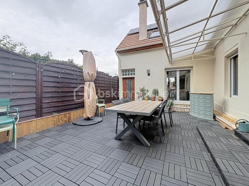CHARMANTE MAISON NON MITOYENNE de 135 m², 6 PIÈCES, 4 CHAMBRES, quartier Mont-Valérien – DPE B – 6 pièces – 4 chambres – 135 m²