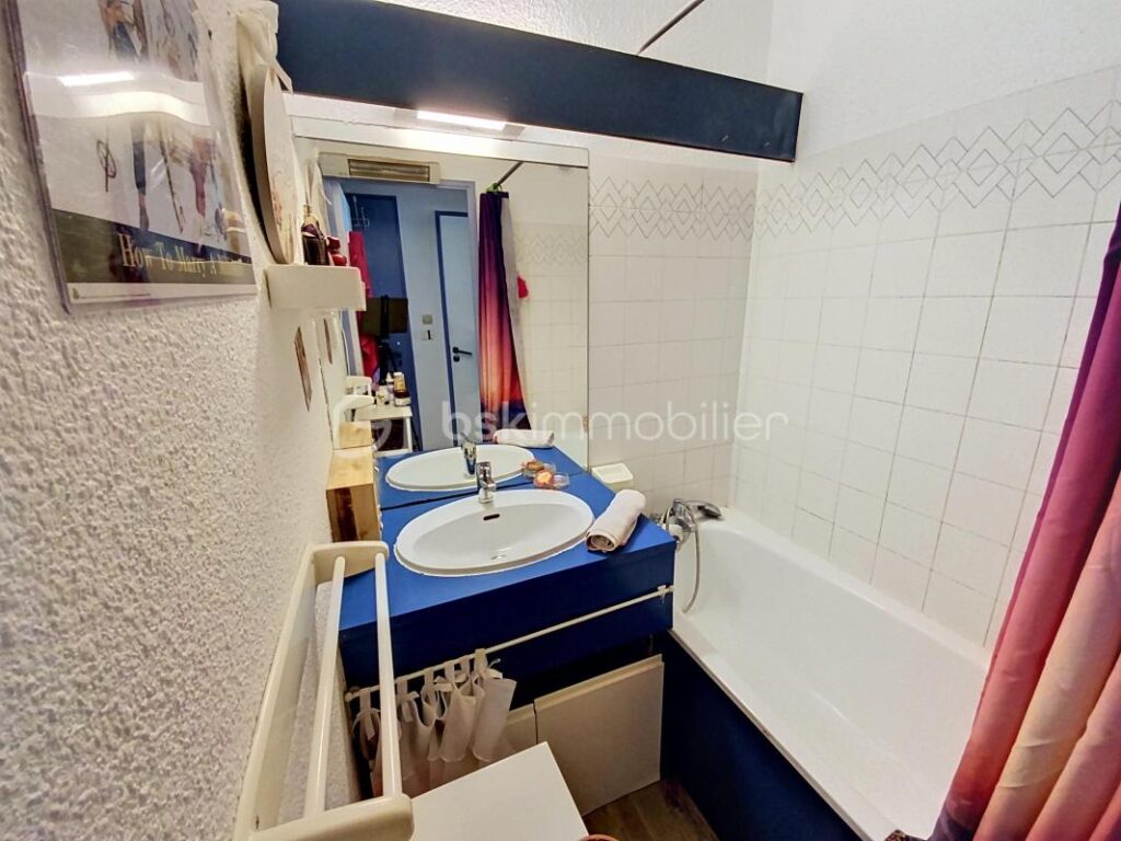 ⛳ LA GRANDE-MOTTE – VUE GOLF EXCEPTIONNELLE – RÉSIDENCE SÉCURISÉE AVEC PISCINE ET PLACE DE PARKING PRIVATIVE – 2 pièces – 1 chambre – 24 m²