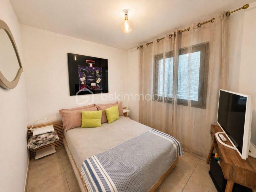 THEOULE / MER – APPT 3 PIECES – 67M² – VUE MER – PARKING – 5 MIN A PIED DE LA PLAGE – 3 pièces – 2 chambres – 67 m²