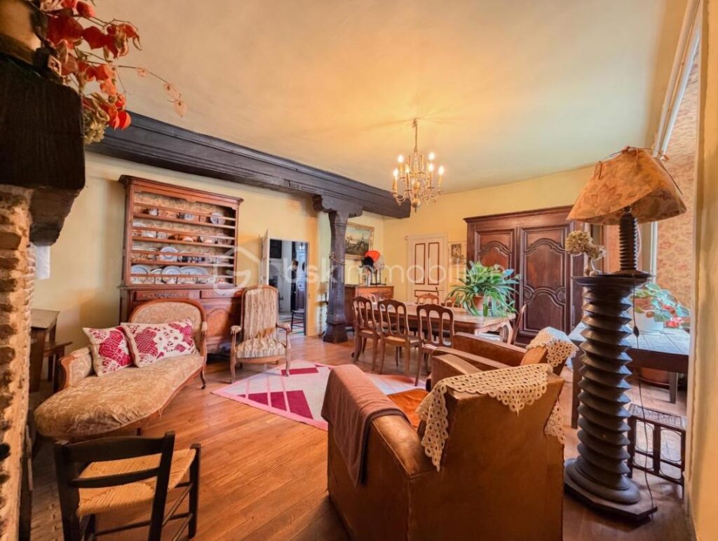 La Boule d’Or – Demeure historique XIVe siècle – 372 m² – Parc 5 500 m² – Saint-Germain-les-Belles – 12 pièces – 7 chambres – 375 m²