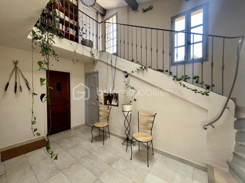 La villa d’architecte T10 – SAINT PAUL En FORET (83440) – 282 m2 – 10 pièces – 8 chambres – 282 m²