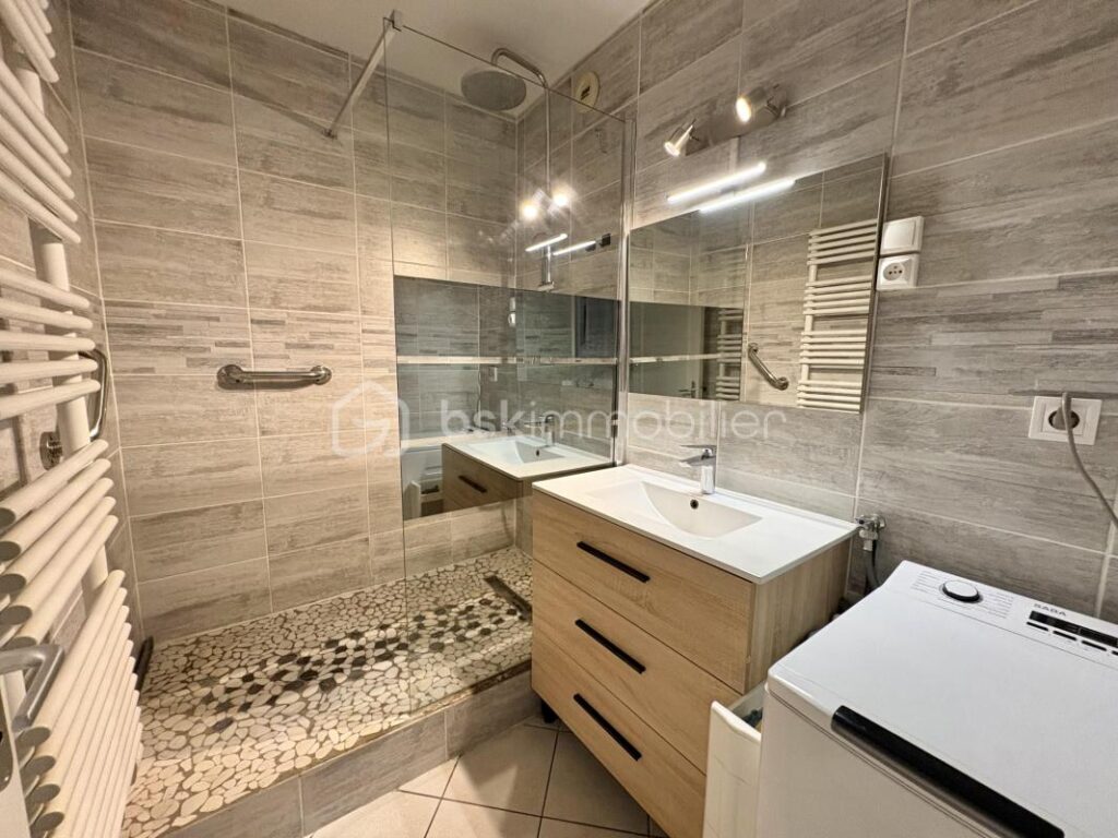 Appartement coup de cœur T4 de 88 m² – Lumineux, calme et idéalement situé – 4 pièces – 3 chambres – 86 m²
