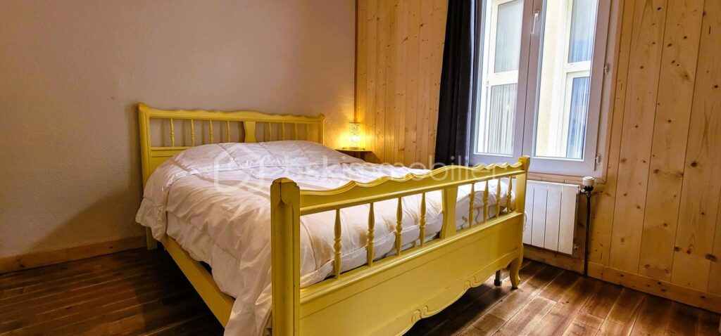 🏡🏔️ MAISON AVEC STUDIO INDÉPENDANT – VILLAGE D’ALLOS – VUE MONTAGNES – 6 pièces – 3 chambres – 108 m²