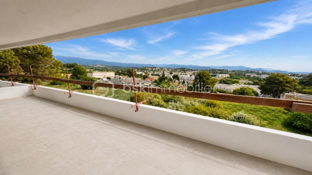 ANTIBES – 3P NEUF AVEC VUE MER, TERRASSE ET PISCINE ROOFTOP – 3 pièces – 2 chambres – 75 m²