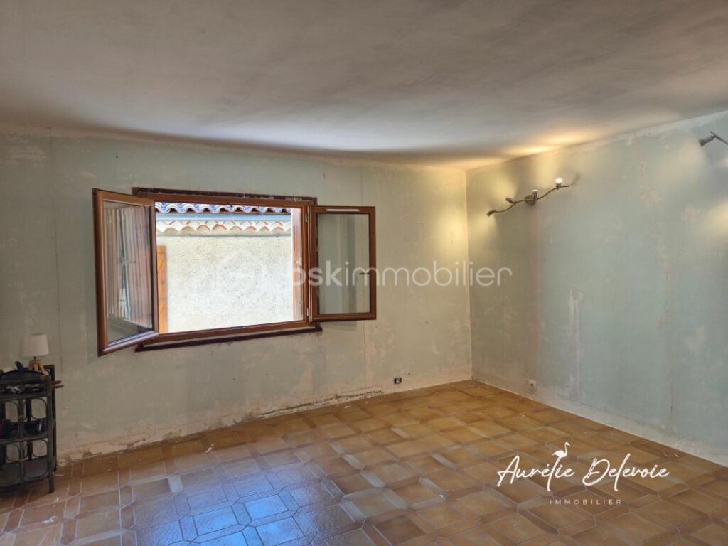 Maison de village avec terrasse de toit et vue – Murviel lès Béziers – 3 pièces – 2 chambres – 83 m²