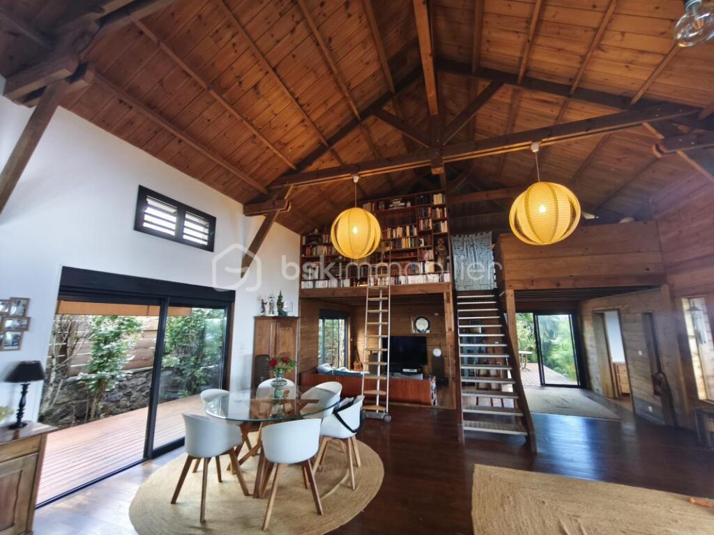 Villa 180 m² habitables – 5 pièces – 3 chambres – 180 m²