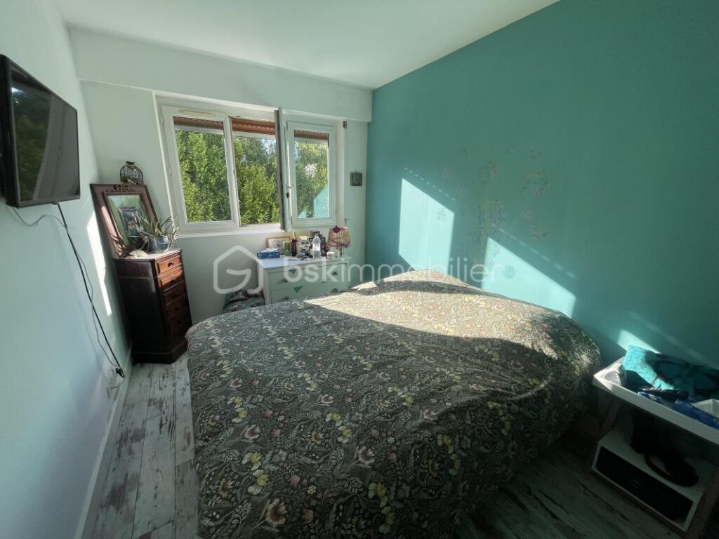 Magnifique 4 pièces très lumineux avec balcon et belle vue dégagée – Résidence en cours de rénovation énergétique – 5 pièces – 3 chambres – 84 m²