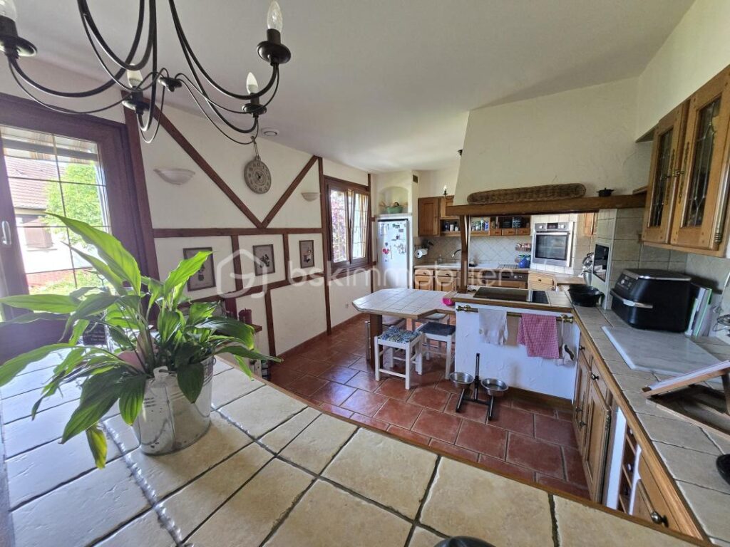 Magnifique Pavillon sur sous-sol de 177m² à Marzy – 5 pièces – 4 chambres – 177 m²
