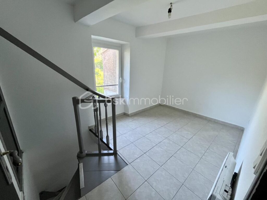 Maison de village avec vue dégagée, située au calme – 4 pièces – 2 chambres – 50 m²