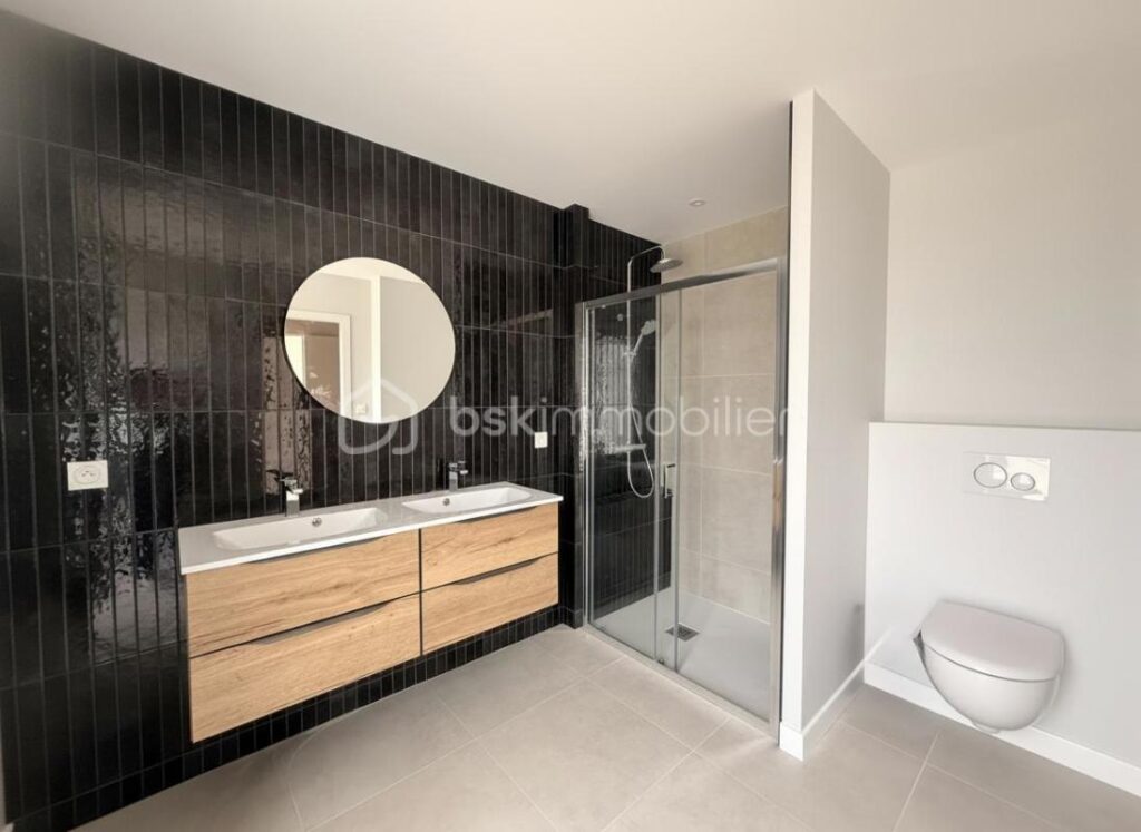 MAISON – 5 pièces – 3 chambres – 121 m²