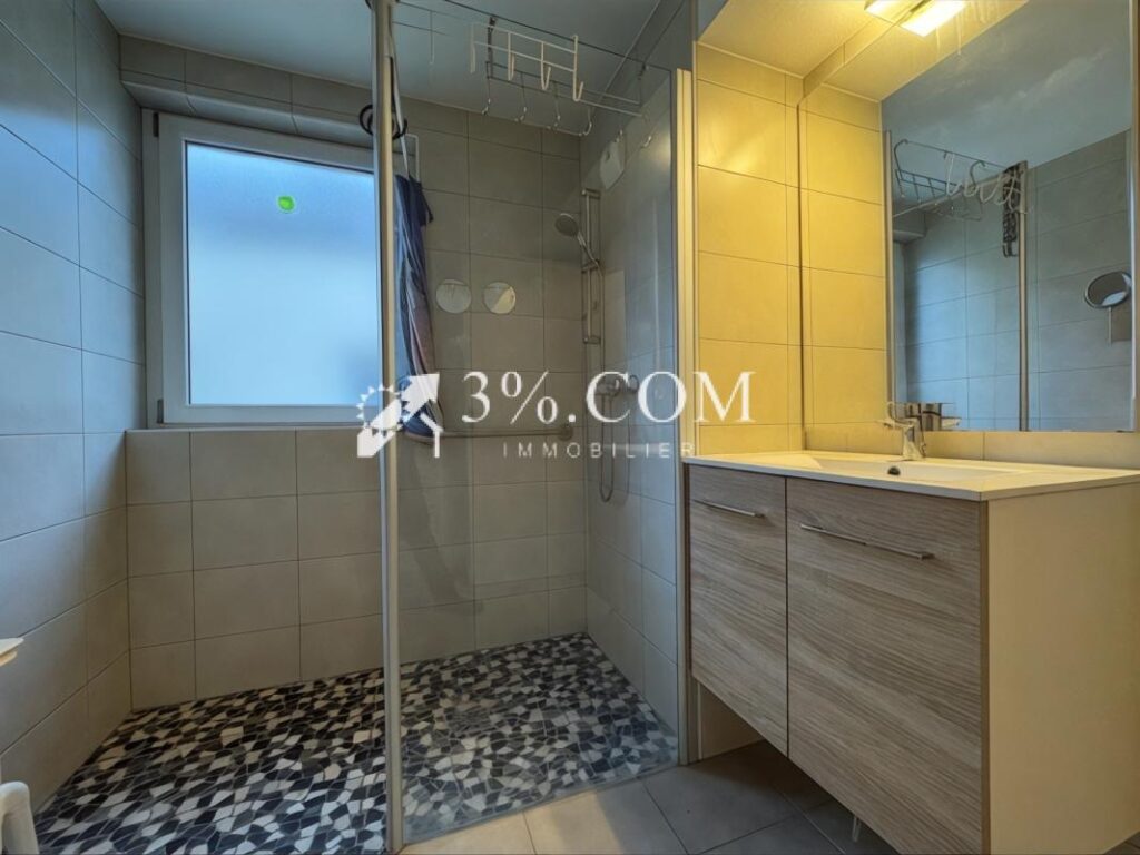 3%COM Bel appartement F3 coté canal – terrasse – garage – 3 pièces – 2 chambres – 60 m²