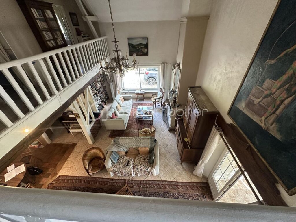 Maison de caractère – 8 pièces – 7 chambres – 250 m²