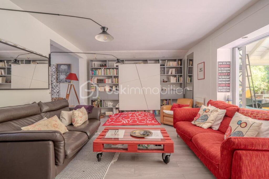 Grande maison familiale en lisière de bois – 8 pièces – 4 chambres – 190 m²