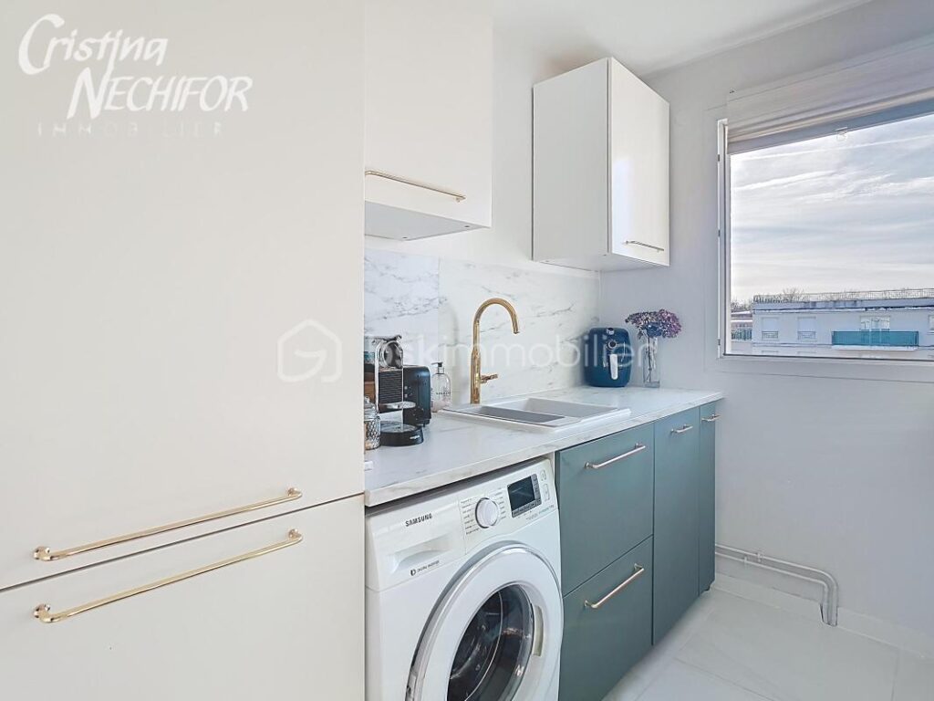 Superbe F3 au Dernier étage avec Balcon, 2 places de Parking et Cave – Quartier du Parc des Frênes – 3 pièces – 2 chambres – 62 m²