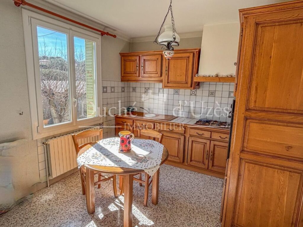 Villa – 8 pièces – 5 chambres – 145 m²