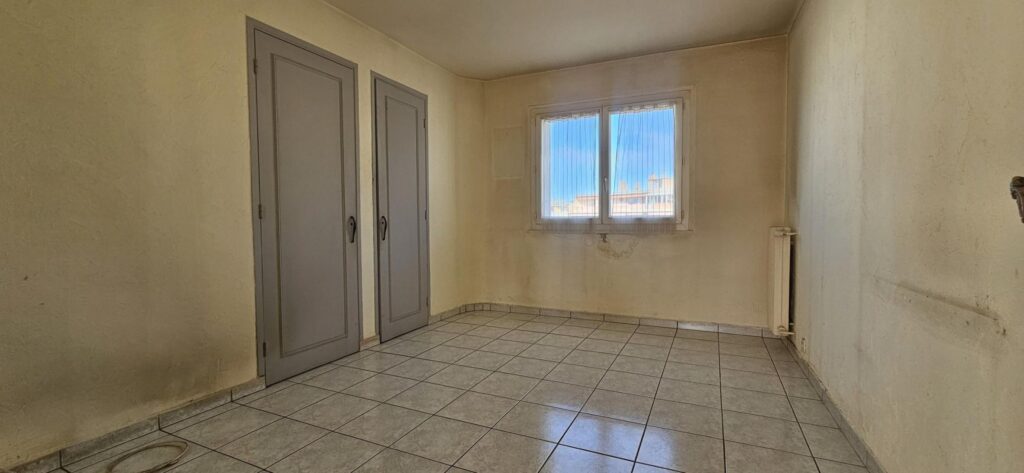T4/5 – 107m² – Antibes Centre ville – A rafraîchir – 4 pièces – NR chambres – 107 m²