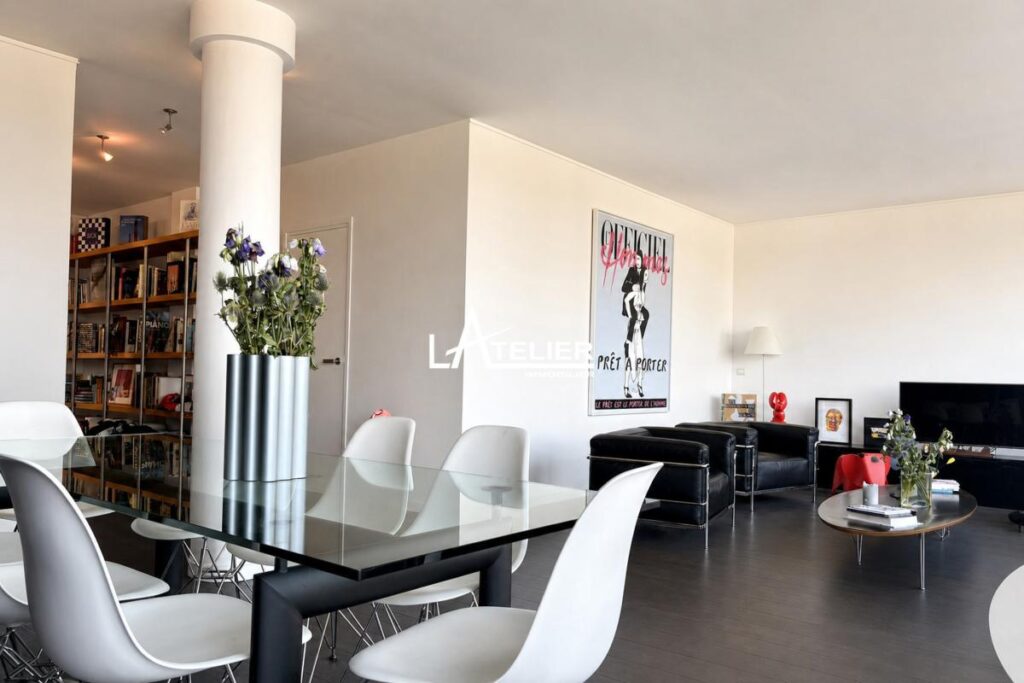 T4 – 4 pièces – 2 chambres – 102 m²