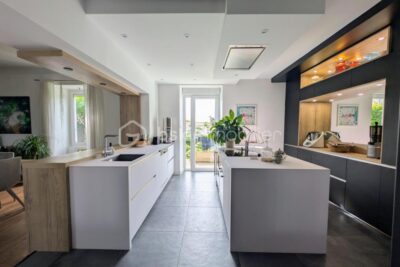 MAISON DE MAITRE RENOVEE – BORDS DE LOIRE – 7 pièces – 5 chambres – 198 m²