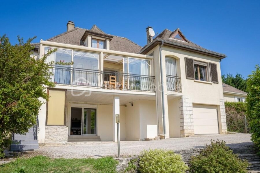 Maison à vendre à Fontaine le port