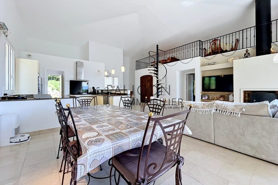 Maison à vendre à Falicon