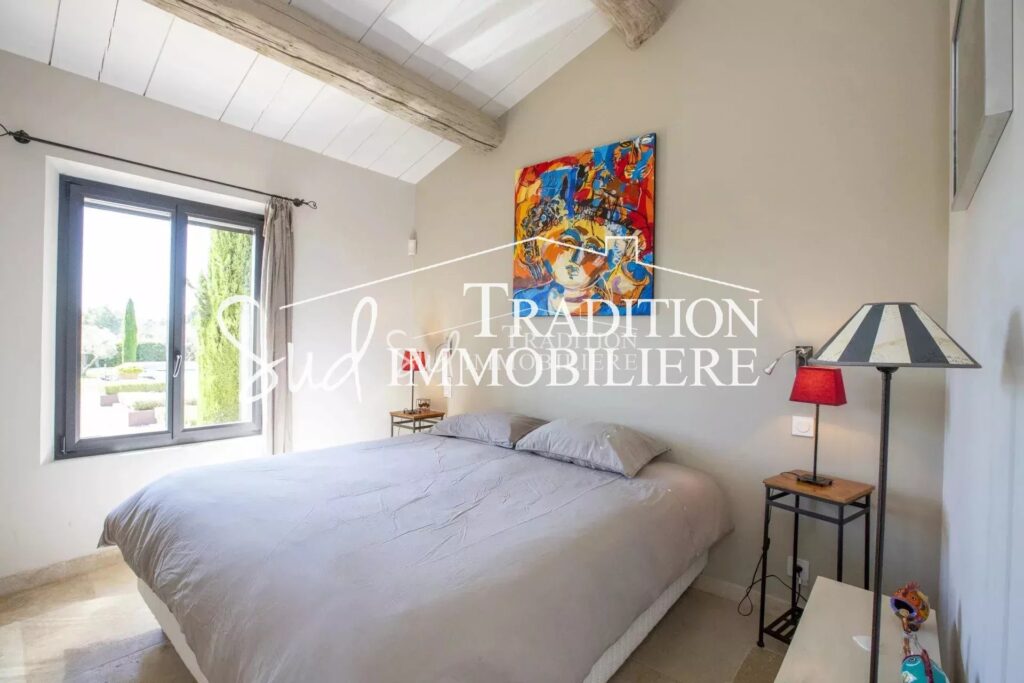 vente maison – NR pièces – NR chambres – 240.00 m²