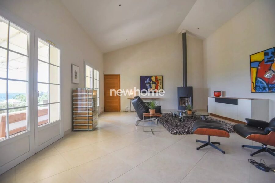 Maison à vendre à Entrecasteaux