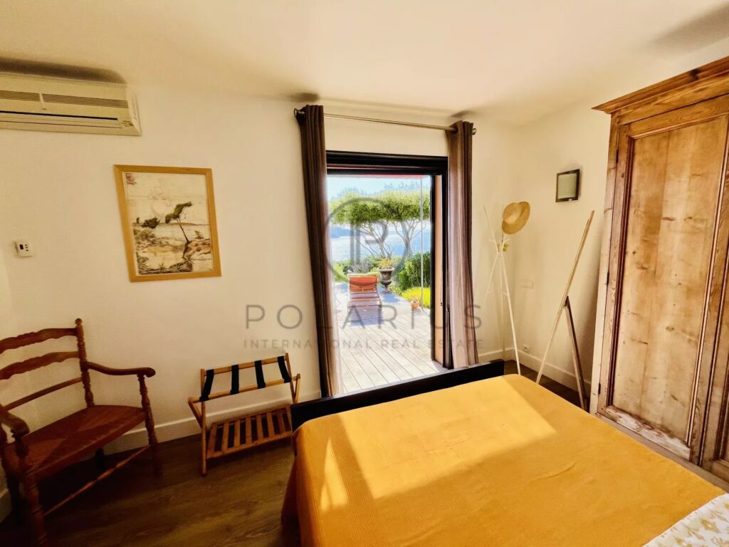 Charmante villa avec vue mer sur l&rsquo;Île du Levant – 4 pièces – 3 chambres – 120.5 m²