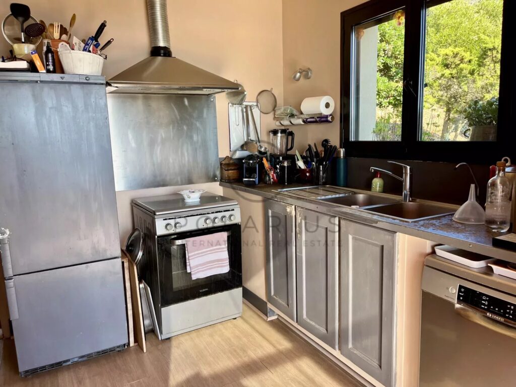 Charmante villa avec vue mer sur l&rsquo;Île du Levant – 4 pièces – 3 chambres – 120.5 m²