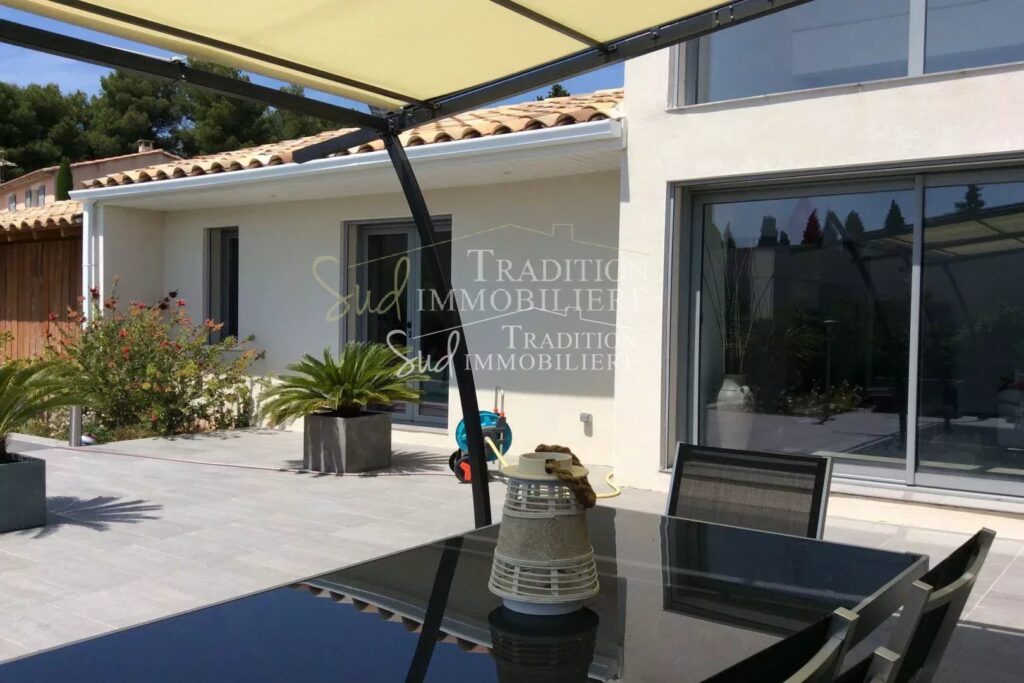 vente maison 5 Pièce(s) – 5 pièces – 3 chambres – 137.00 m²