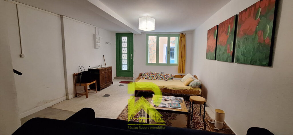 Maison de village atypique avec belle vue sur L&rsquo;étang de BAG – 5 pièces – 3 chambres – 160 m²
