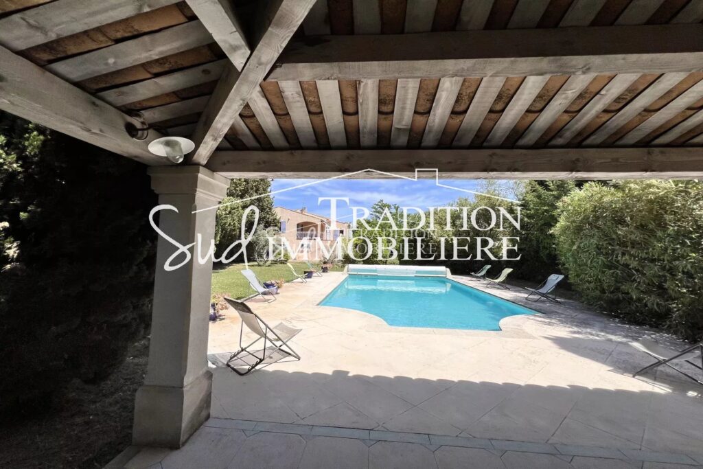 vente maison 8 Pièce(s) – 8 pièces – 6 chambres – 256.00 m²