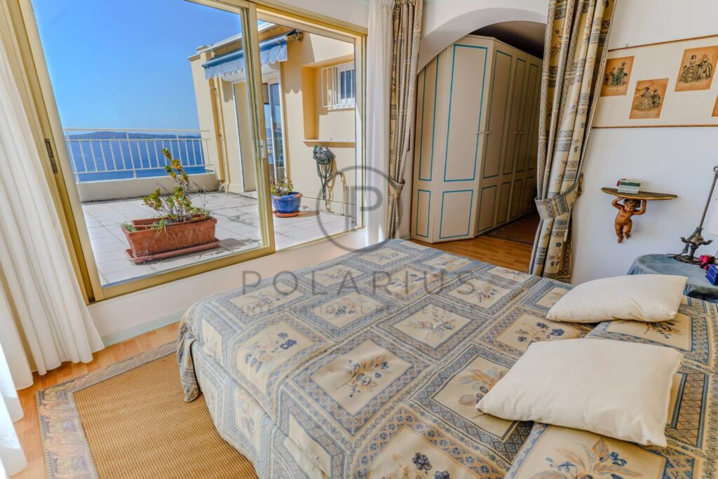Penthouse hors marché | Cap d’Ail | Vues exceptionnelles sur la mer – 4 pièces – 2 chambres – 95 m²