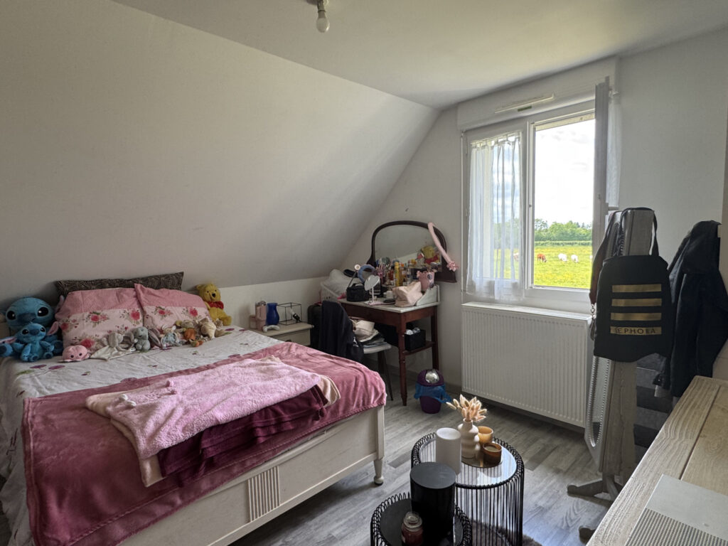 Proposée par Cazin Immobilier Située entre Vimoutiers et Gac – 6 pièces – 5 chambres – 109 m²