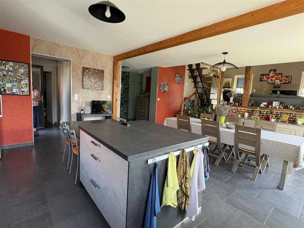 Découvrez cette maison récente à vendre, résultat de la tran – 5 pièces – 3 chambres – 127 m²