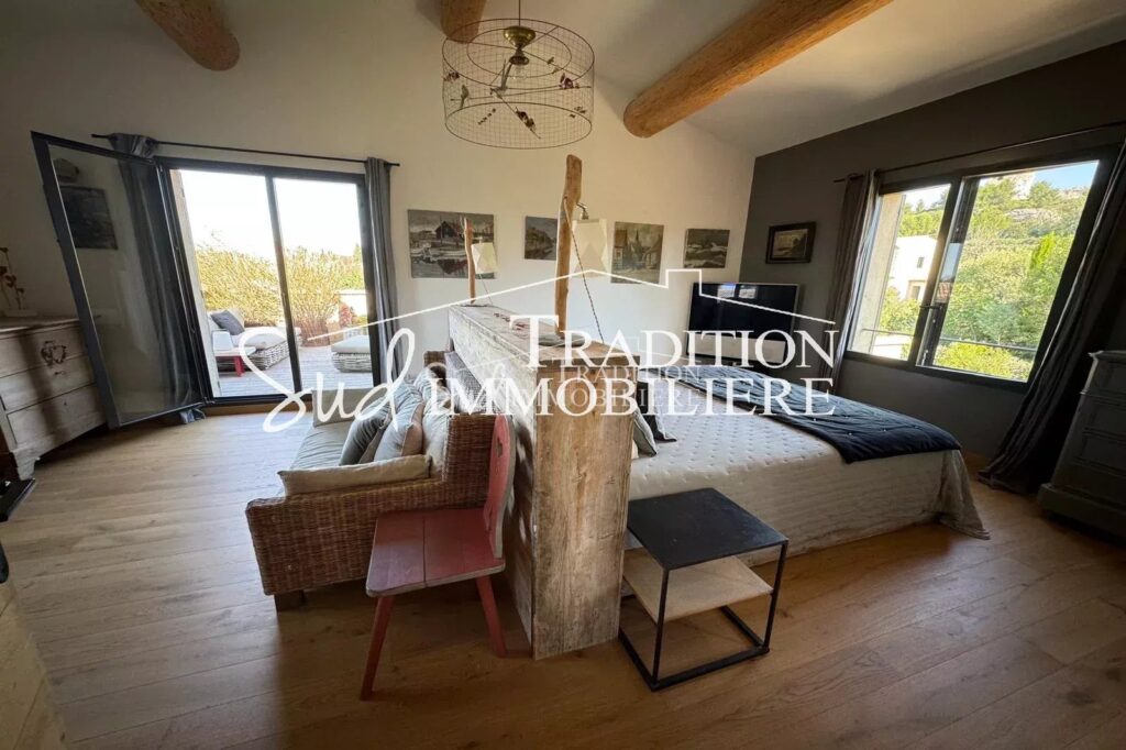 vente maison 10 Pièce(s) – 10 pièces – NR chambres – 240.00 m²