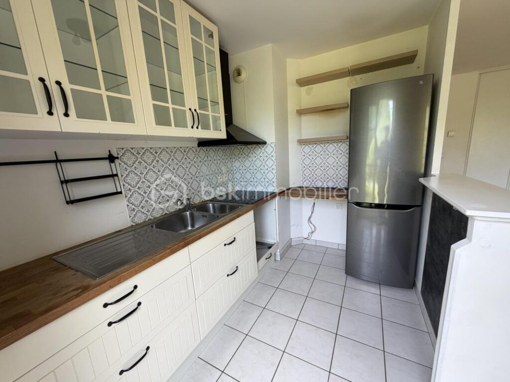 COUP DE CŒUR – DUPLEX DERNIER ÉTAGE – CENTRE MAGNY-LE-HONGRE – VUE PARC + PARKING – 3 pièces – 2 chambres – 61 m²