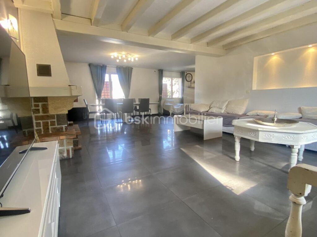MONTFERMEIL QUARTIER DU MOULIN – 8 pièces – 6 chambres – 150 m²