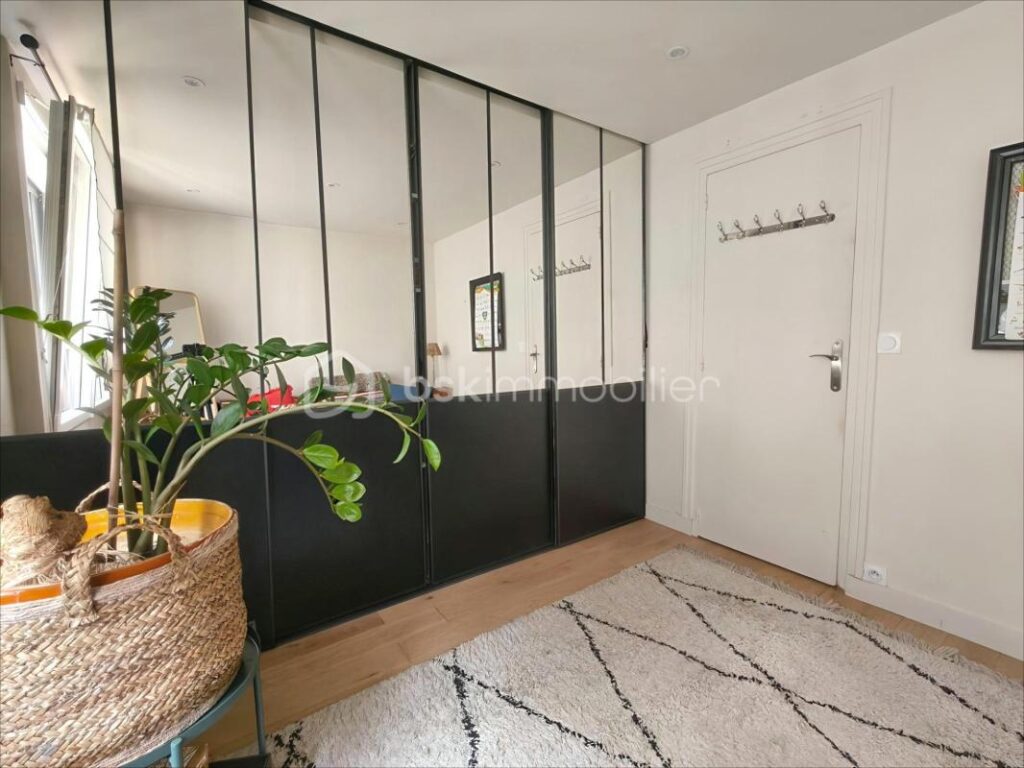 Charmante maison au coeur du village avec jardin – 6 pièces – 4 chambres – 142 m²