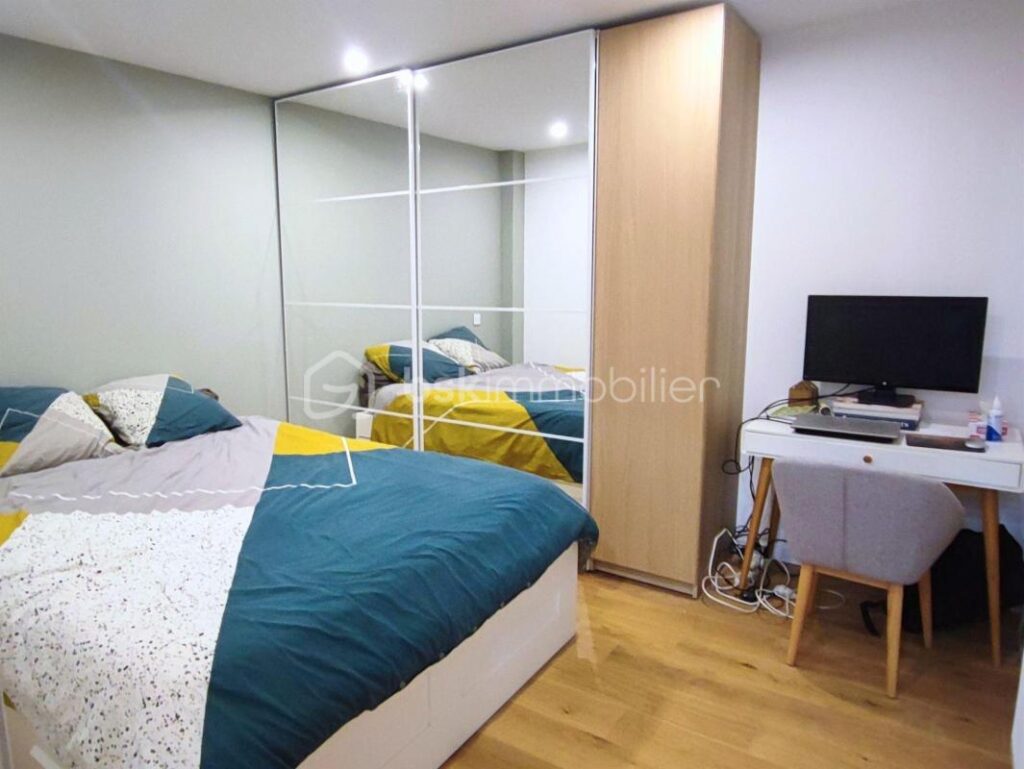 CHARMANTE MAISON NON MITOYENNE de 135 m², 6 PIÈCES, 4 CHAMBRES, quartier Mont-Valérien – DPE B – 6 pièces – 4 chambres – 135 m²