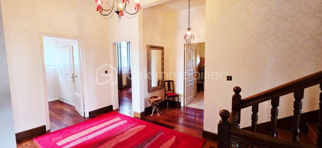 PROPRIETE D&rsquo;EXCEPTION AVEC PARC – PAS DE TRAVAUX – 12 pièces – 5 chambres – 353 m²