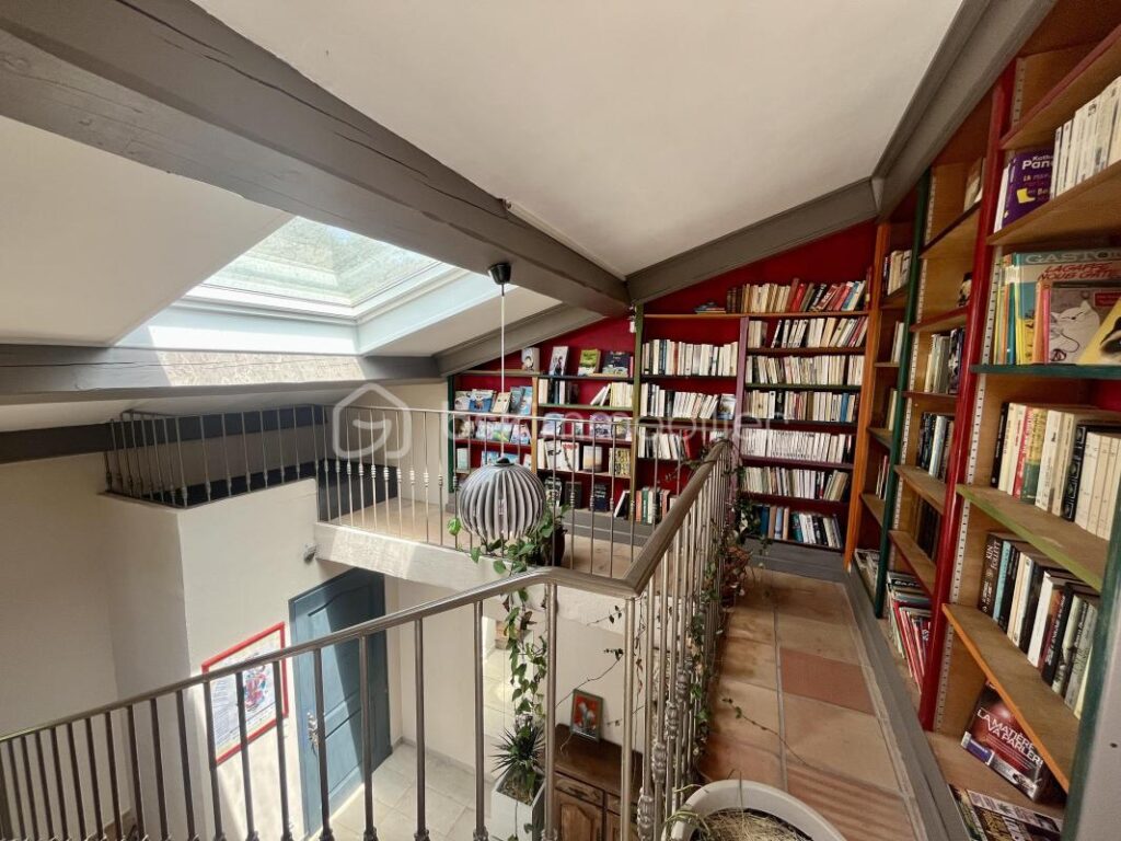 La villa d’architecte T10 – SAINT PAUL En FORET (83440) – 282 m2 – 10 pièces – 8 chambres – 282 m²