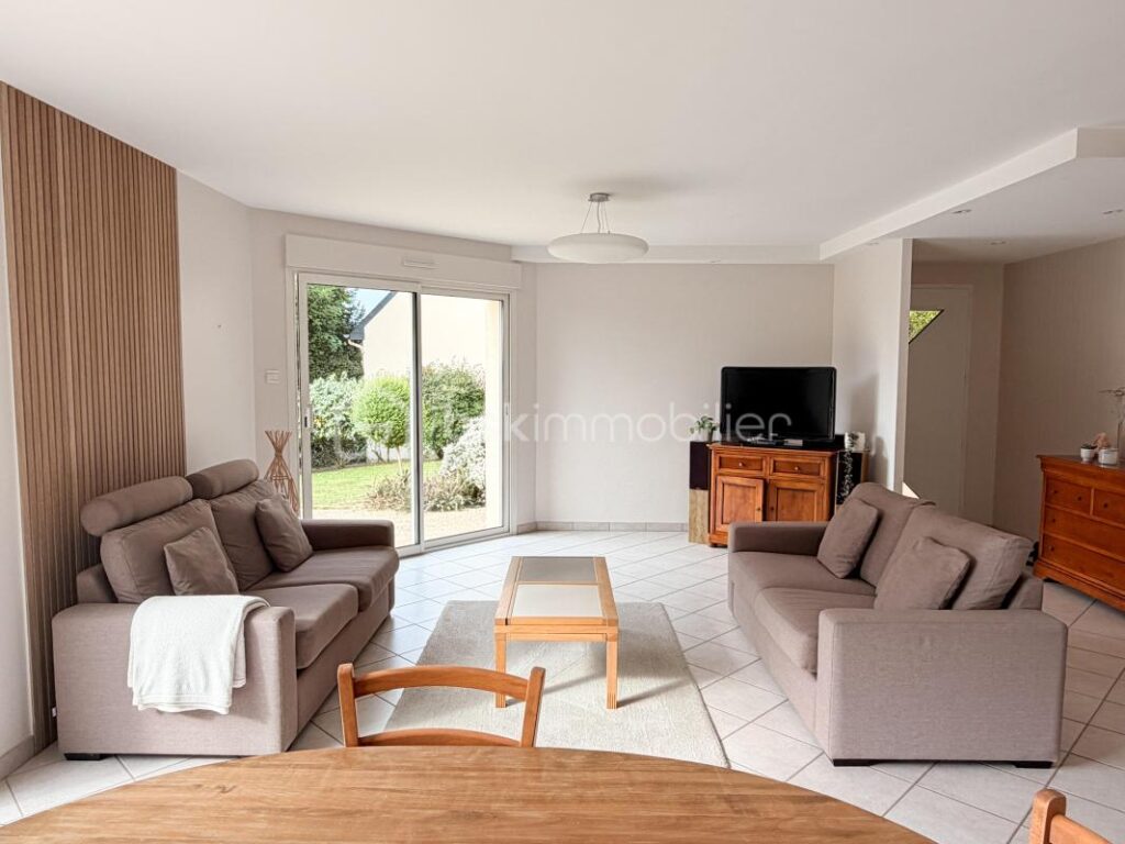 Maison 138m2 4 chambres double garage – 7 pièces – 4 chambres – 138 m²