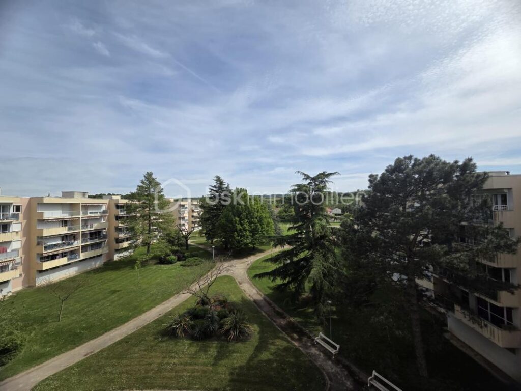 Appartement coup de cœur T4 de 88 m² – Lumineux, calme et idéalement situé – 4 pièces – 3 chambres – 86 m²