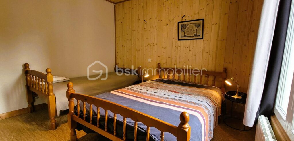 🏡🏔️ MAISON AVEC STUDIO INDÉPENDANT – VILLAGE D’ALLOS – VUE MONTAGNES – 6 pièces – 3 chambres – 108 m²