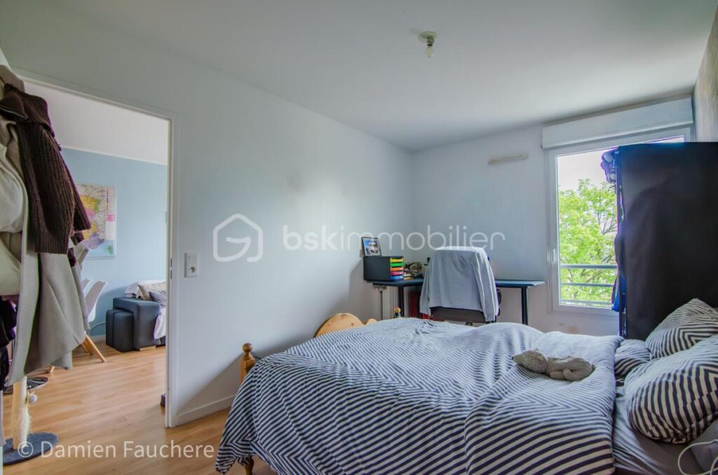 Appartement F2 lumineux – 2014 – Dernier étage avec balcon et parking sécurisé – 2 pièces – 1 chambre – 41 m²