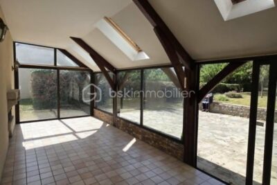 Maison de 152m2 avec terrain agréable proche commodités – 5 pièces – 4 chambres – 151 m²