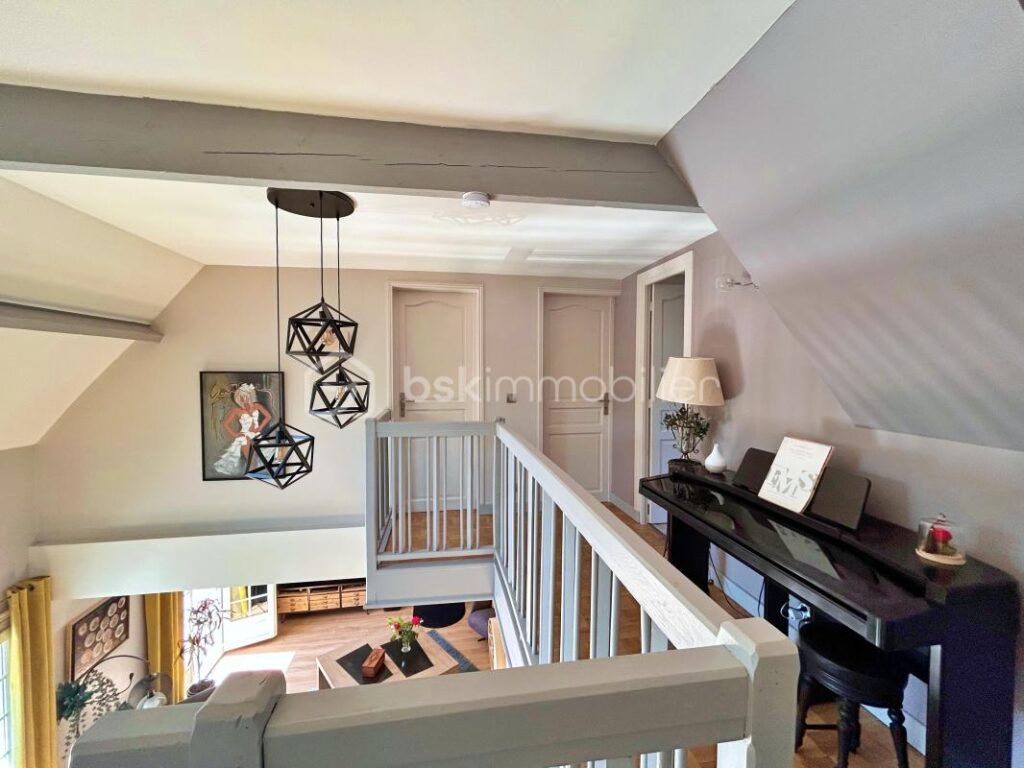 🏡 Élégance, lumière et panorama — Une maison d’exception sur les hauteurs de Jouars Pontchartrain – 8 pièces – 5 chambres – 170 m²