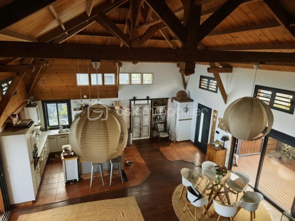 Villa 180 m² habitables – 5 pièces – 3 chambres – 180 m²